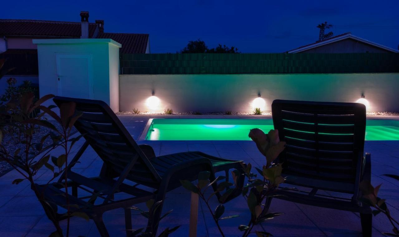 Holiday Home Volta Rakalj Eksteriør billede